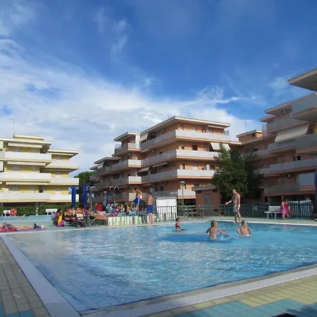 Apartment Enjoy A Flat Surrounded By Pools *