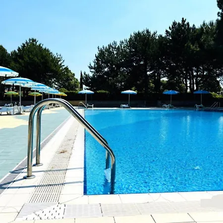 شقة Enjoy A Flat Surrounded By Pools *