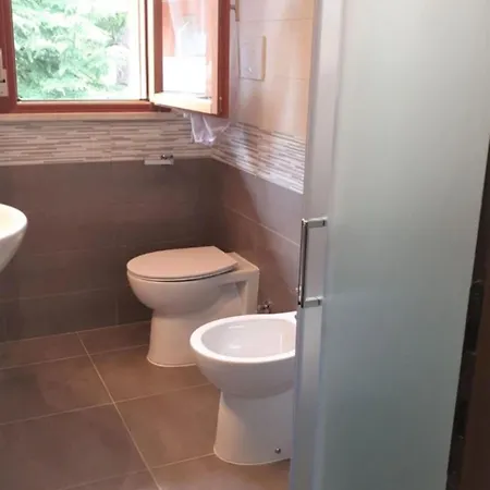 Enjoy A Renovated Flat Surrounded By Pools Apartament