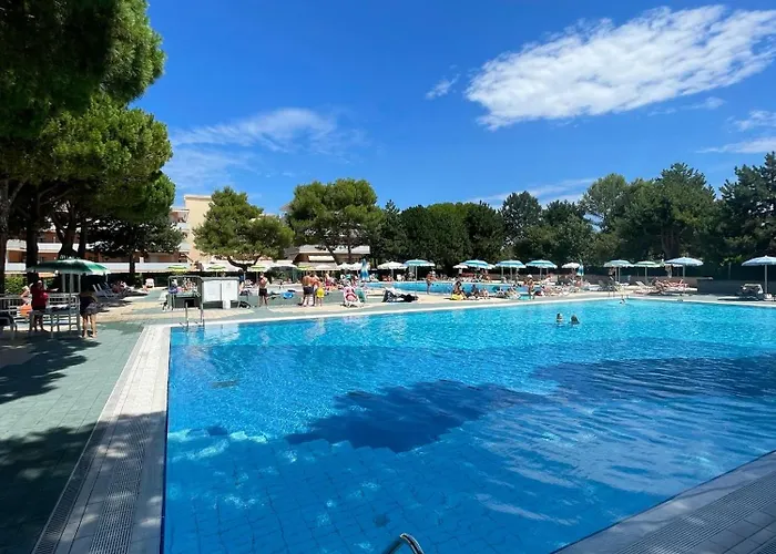 Enjoy A Flat Surrounded By Pools Lejlighed *